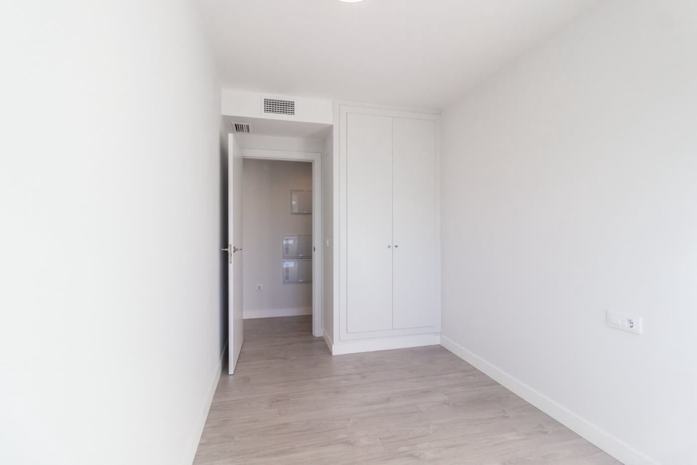 2 bedroom Flat for rent in Valencia city with garage - € 1,550 (Ref: 9867334)