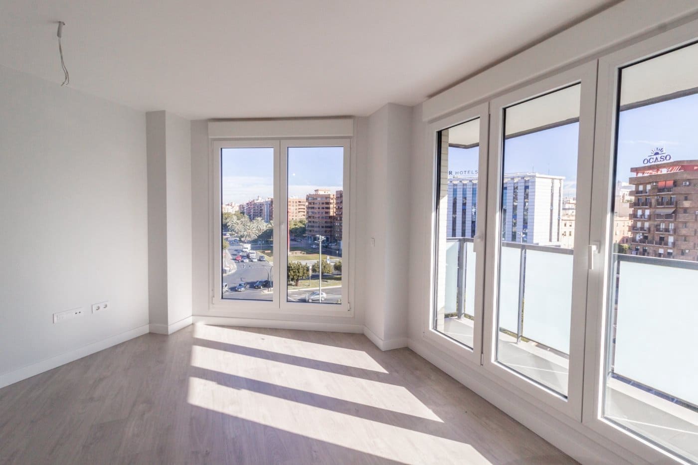 2 bedroom Flat for rent in Valencia city with garage - € 1,550 (Ref: 9867334)