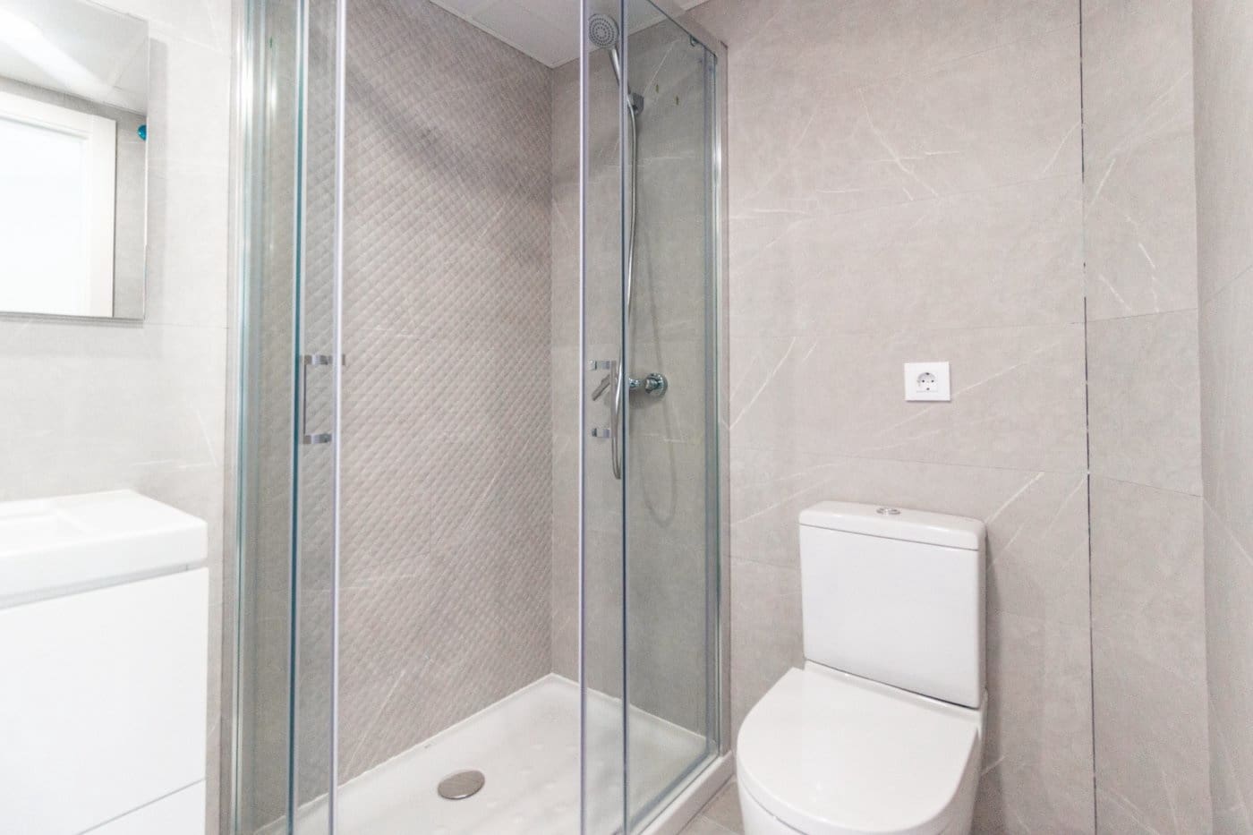2 bedroom Flat for rent in Valencia city with garage - € 1,550 (Ref: 9867334)