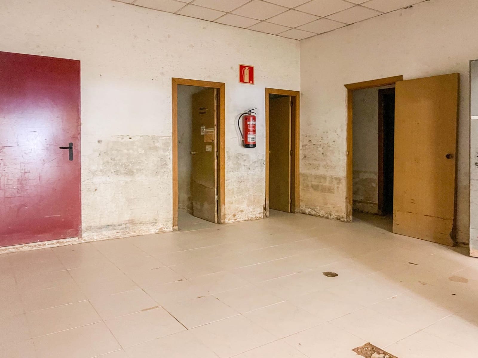 Kommersiell til salgs i La Torre - € 1 050 000 (Ref: 9867339)