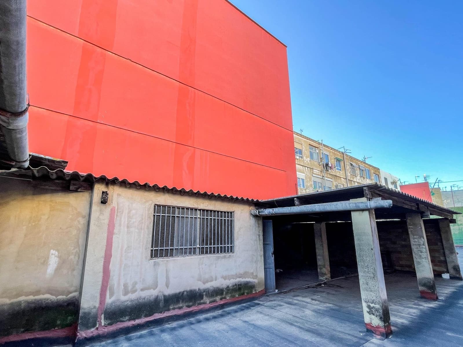 Kommersiell til salgs i La Torre - € 1 050 000 (Ref: 9867339)