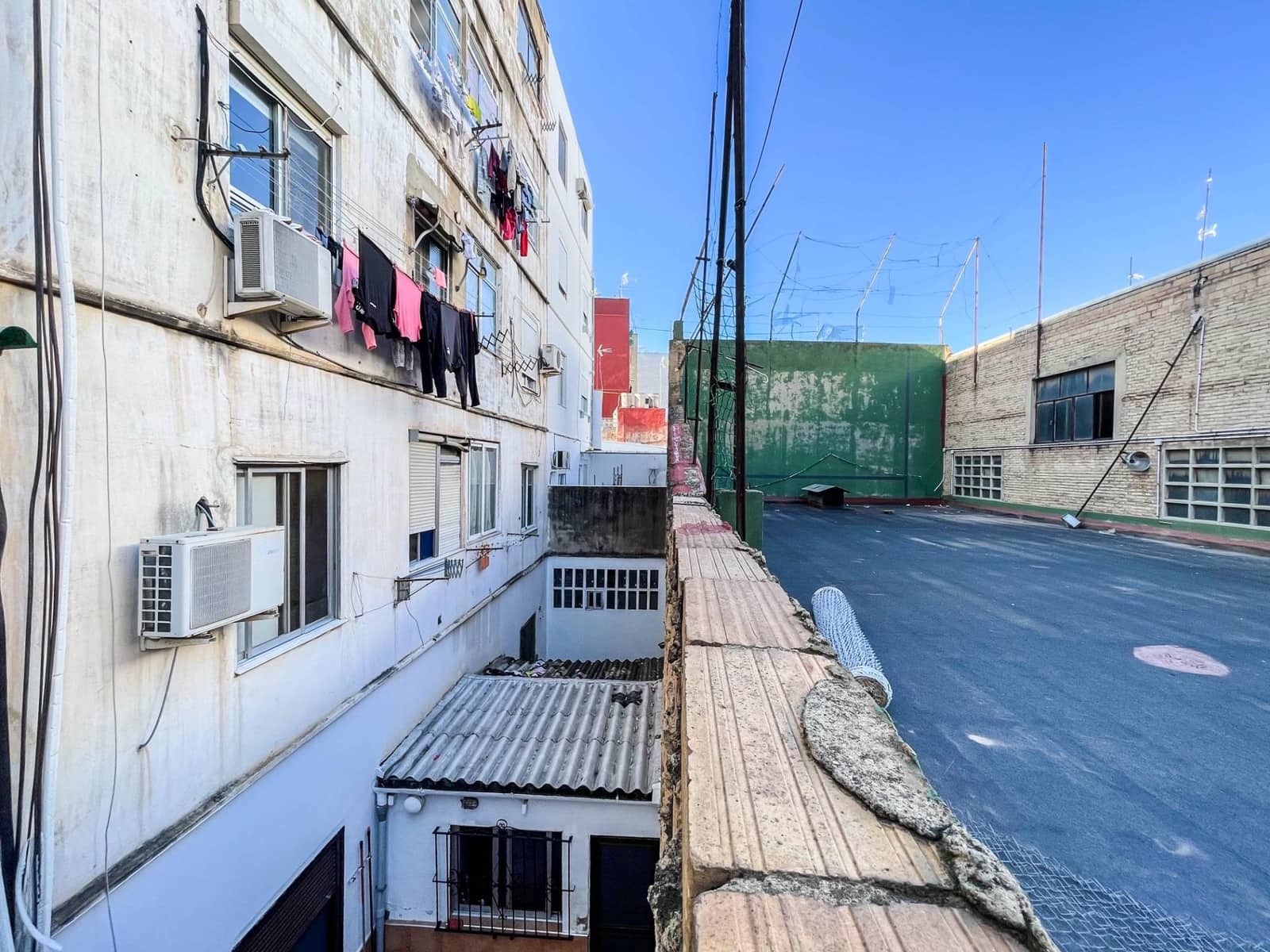 Kommersiell til salgs i La Torre - € 1 050 000 (Ref: 9867339)