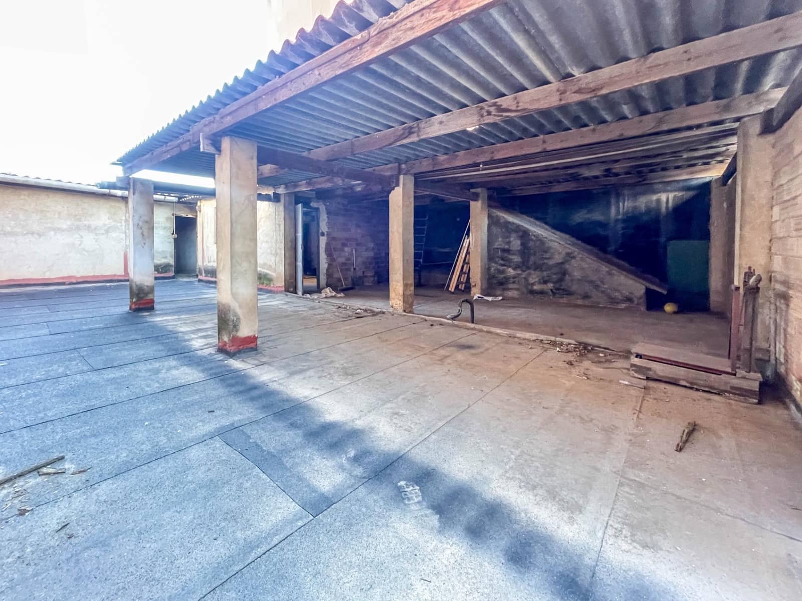 Kommersiell til salgs i La Torre - € 1 050 000 (Ref: 9867339)