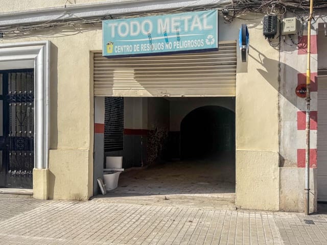 Kommersiell til salgs i Mont-Olivet, Valencia by - € 180 000 (Ref: 9867340)