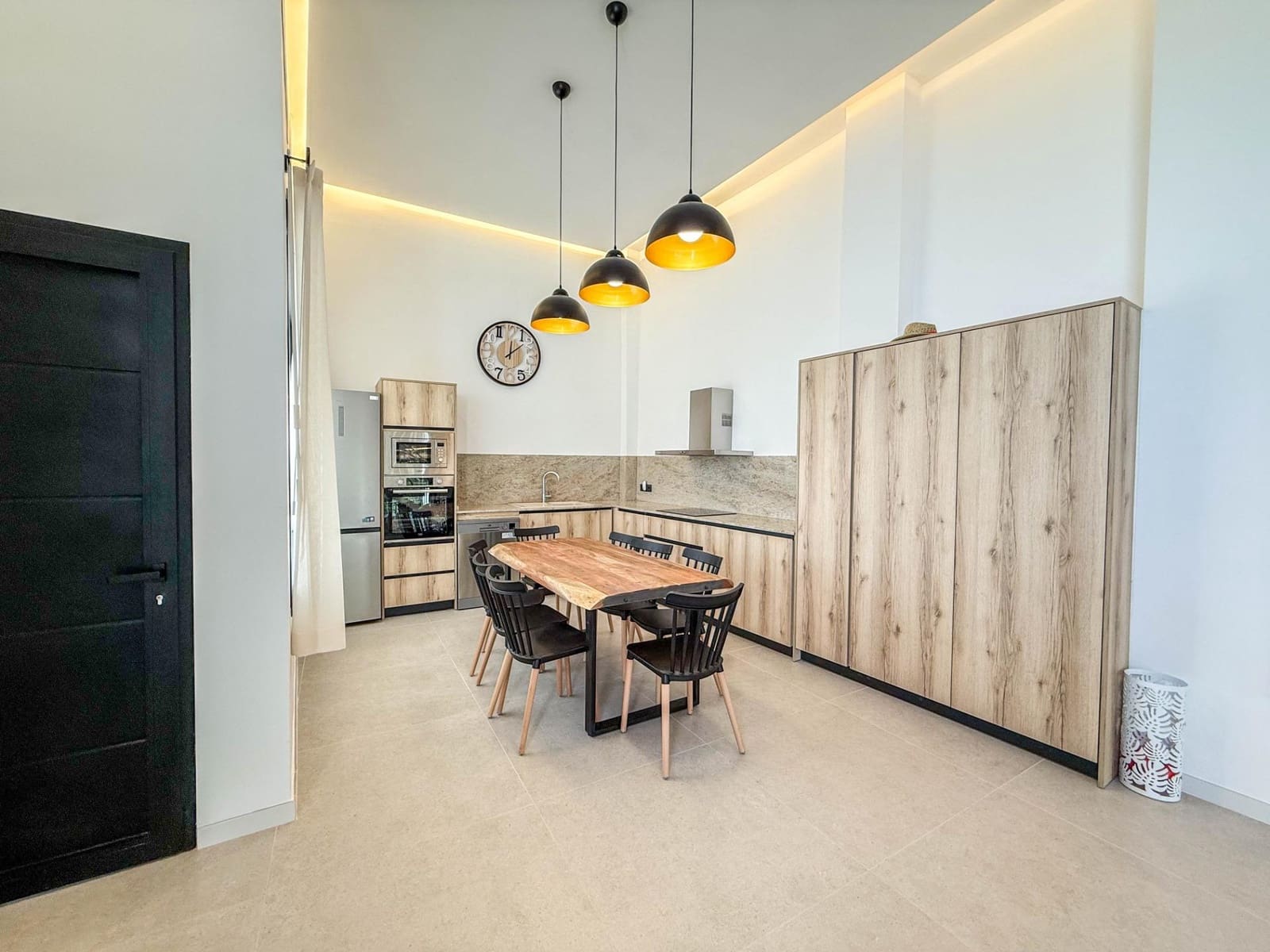 3 chambre Hôtel à vendre à Chella - 720 000 € (Ref: 9867342)