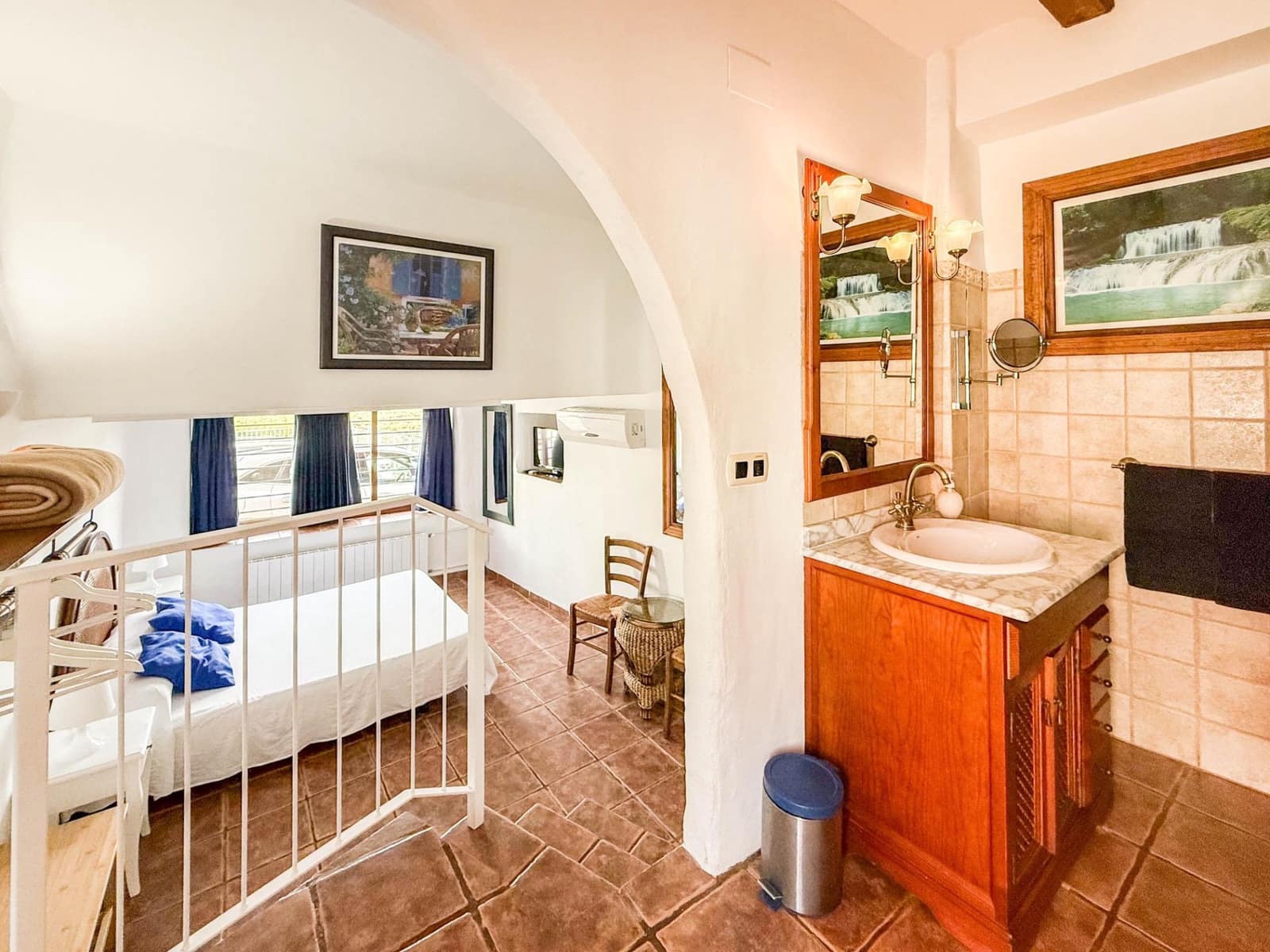 6 chambre Hôtel à vendre à Chella - 1 250 000 € (Ref: 9867343)