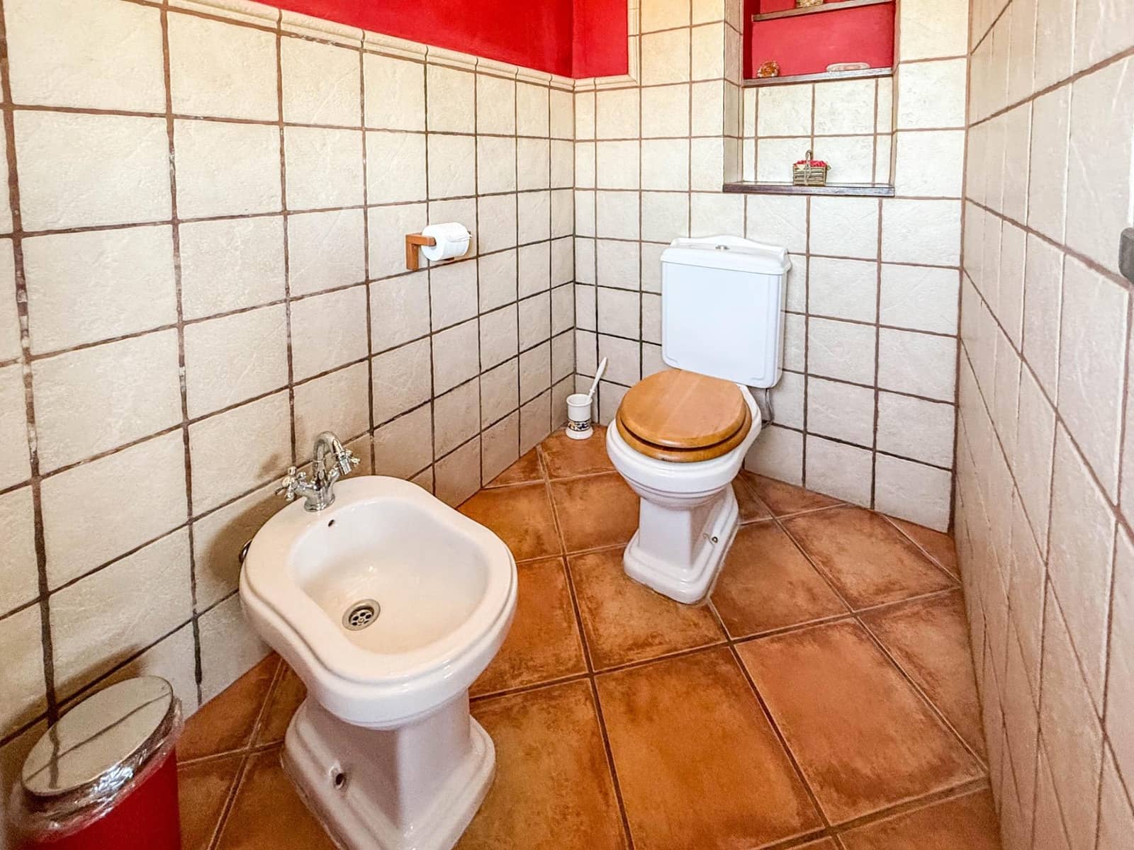 6 chambre Hôtel à vendre à Chella - 1 250 000 € (Ref: 9867343)