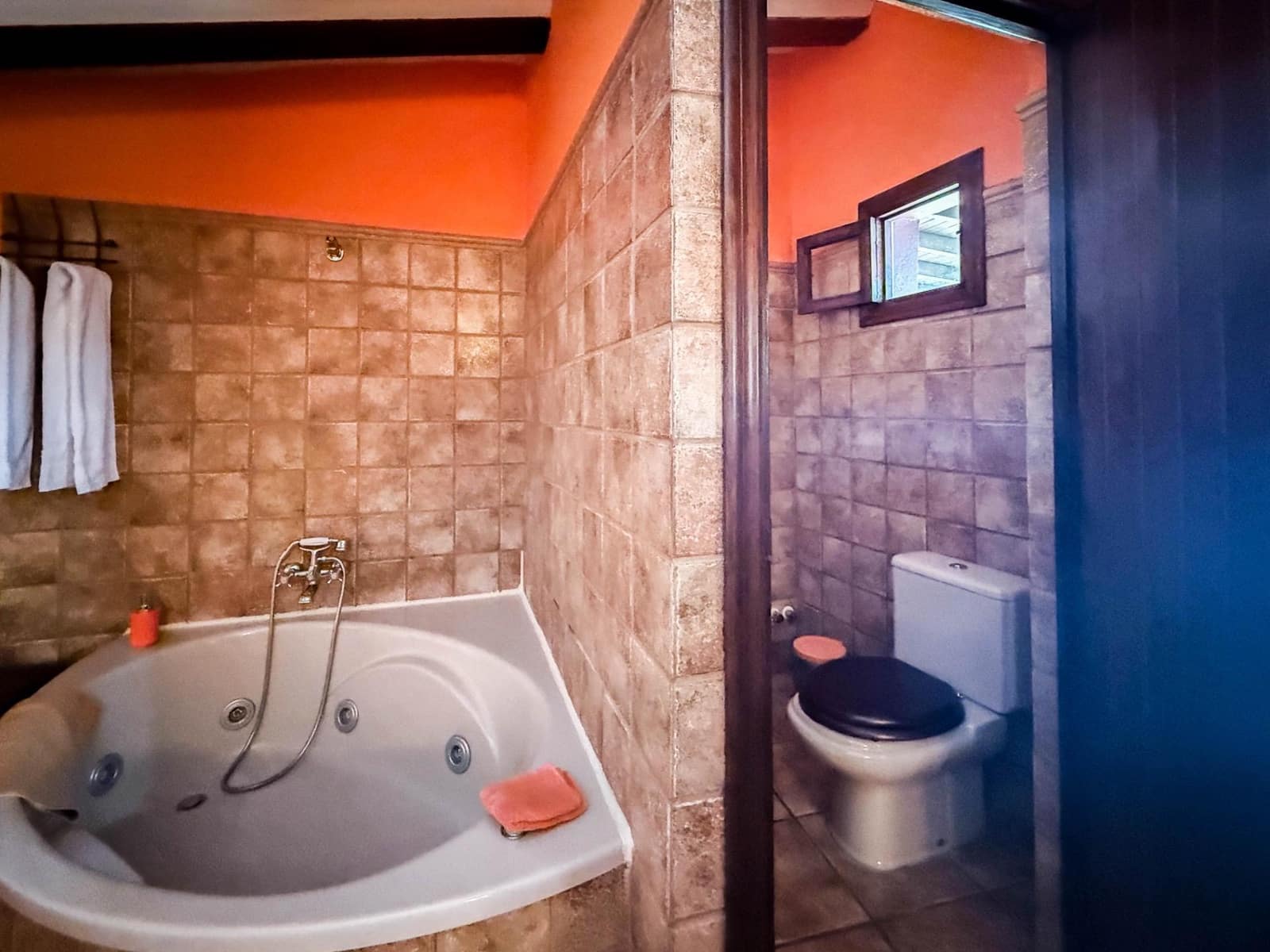 6 chambre Hôtel à vendre à Chella - 1 250 000 € (Ref: 9867343)