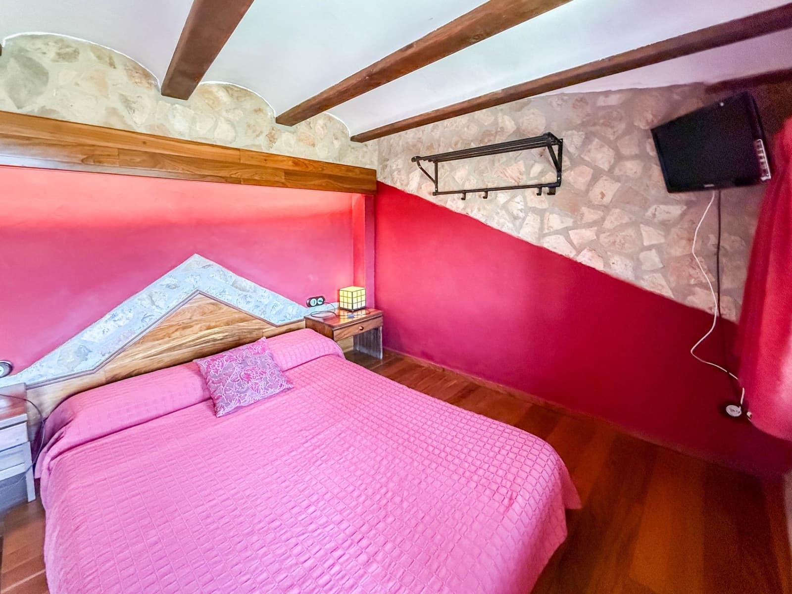 6 chambre Hôtel à vendre à Chella - 1 250 000 € (Ref: 9867343)