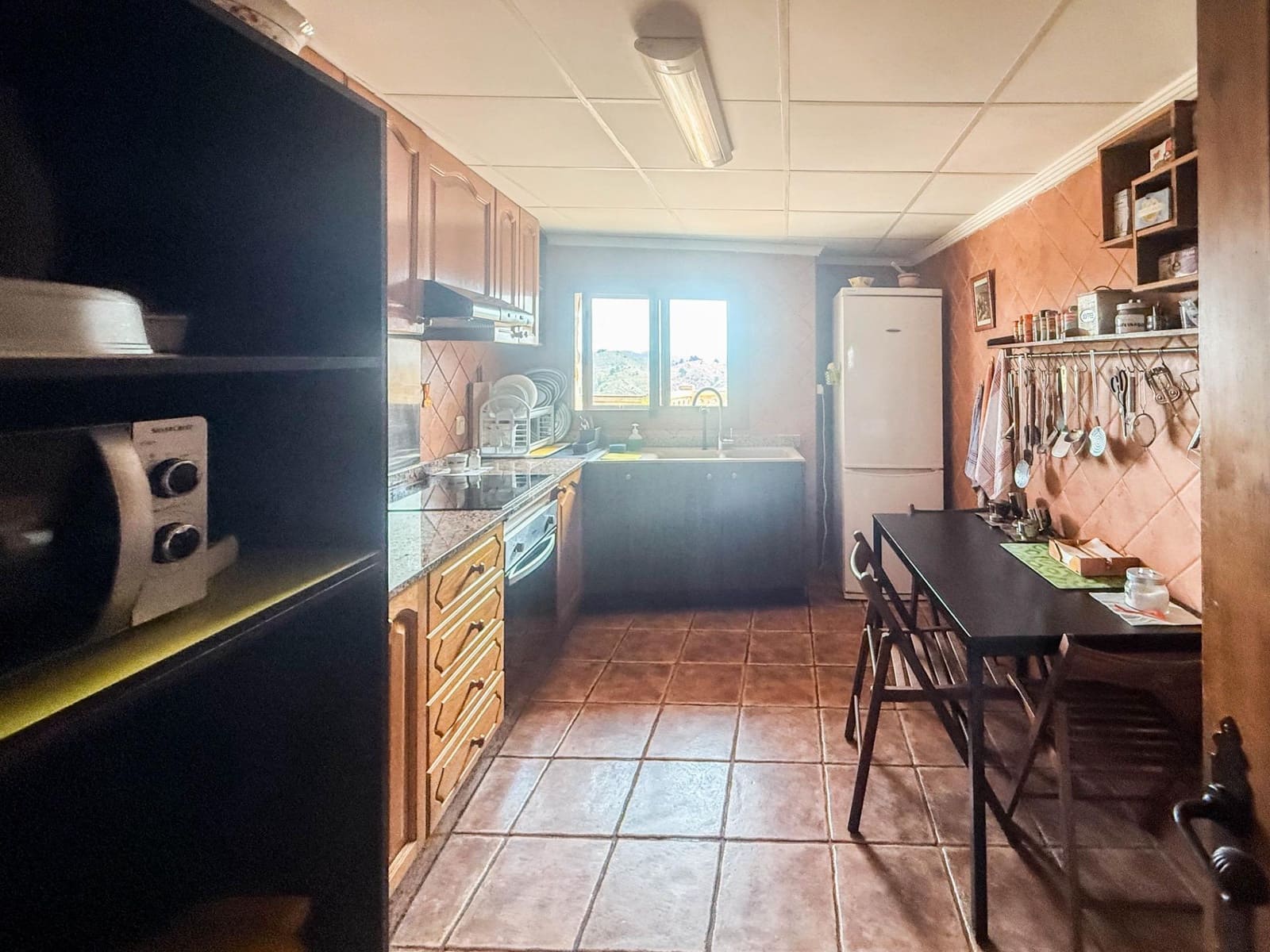 6 chambre Hôtel à vendre à Chella - 1 250 000 € (Ref: 9867343)