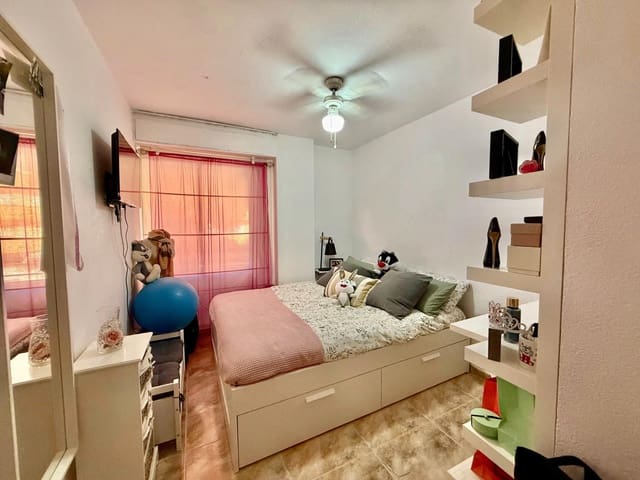 4 soveværelse Lejlighed til salg i Malilla, Valencia by - € 299.500 (Ref: 9867344)