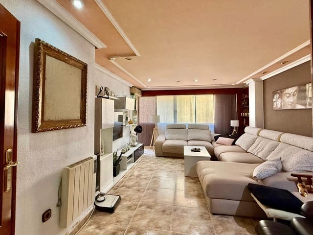 4 soveværelse Lejlighed til salg i Malilla, Valencia by - € 299.500 (Ref: 9867344)