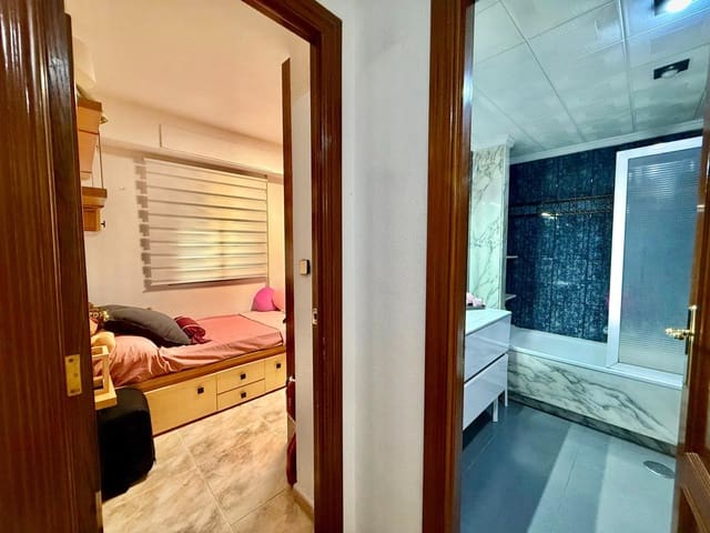 4 soveværelse Lejlighed til salg i Malilla, Valencia by - € 299.500 (Ref: 9867344)