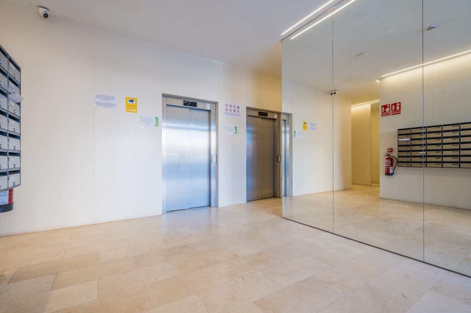 3 soveværelse Lejlighed til salg i Valencia by med swimmingpool garage - € 620.000 (Ref: 9867347)