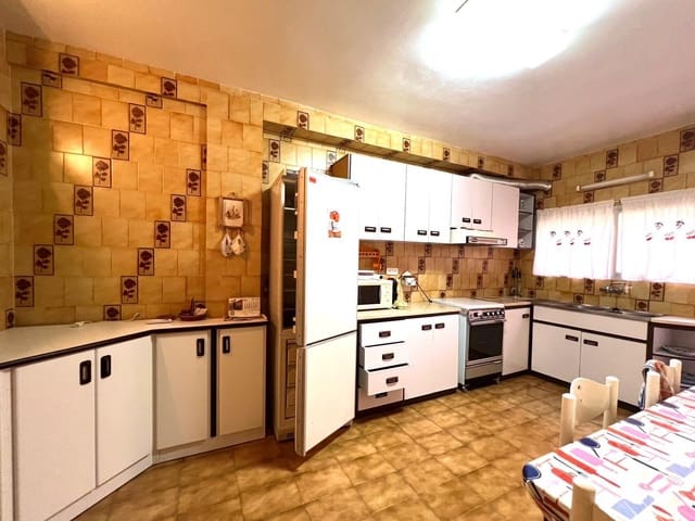 6 soverom Hus til salgs i Quesa - € 99 900 (Ref: 9867348)