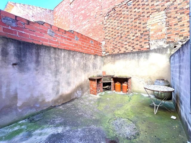 6 soverom Hus til salgs i Quesa - € 99 900 (Ref: 9867348)