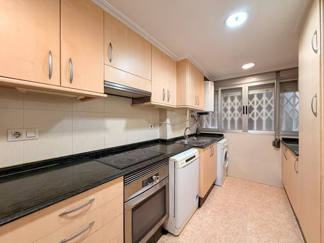 3 makuuhuone Asunto myytävänä paikassa Malilla, Valencia kaupunki - 240 000 € (Ref: 9867349)