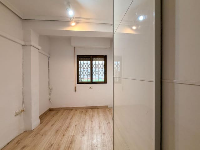 3 makuuhuone Asunto myytävänä paikassa Malilla, Valencia kaupunki - 240 000 € (Ref: 9867349)