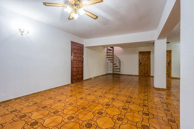 6 chambre Villa/Maison à vendre à Náquera avec piscine garage - 339 500 € (Ref: 9867350)