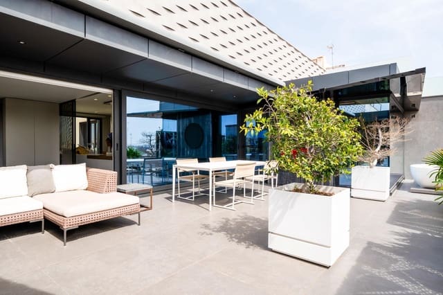 2 makuuhuone Kattohuoneisto myytävänä paikassa La Gran Via, Valencia kaupunki mukana 
autotalli - 2 000 000 € (Ref: 9867351)