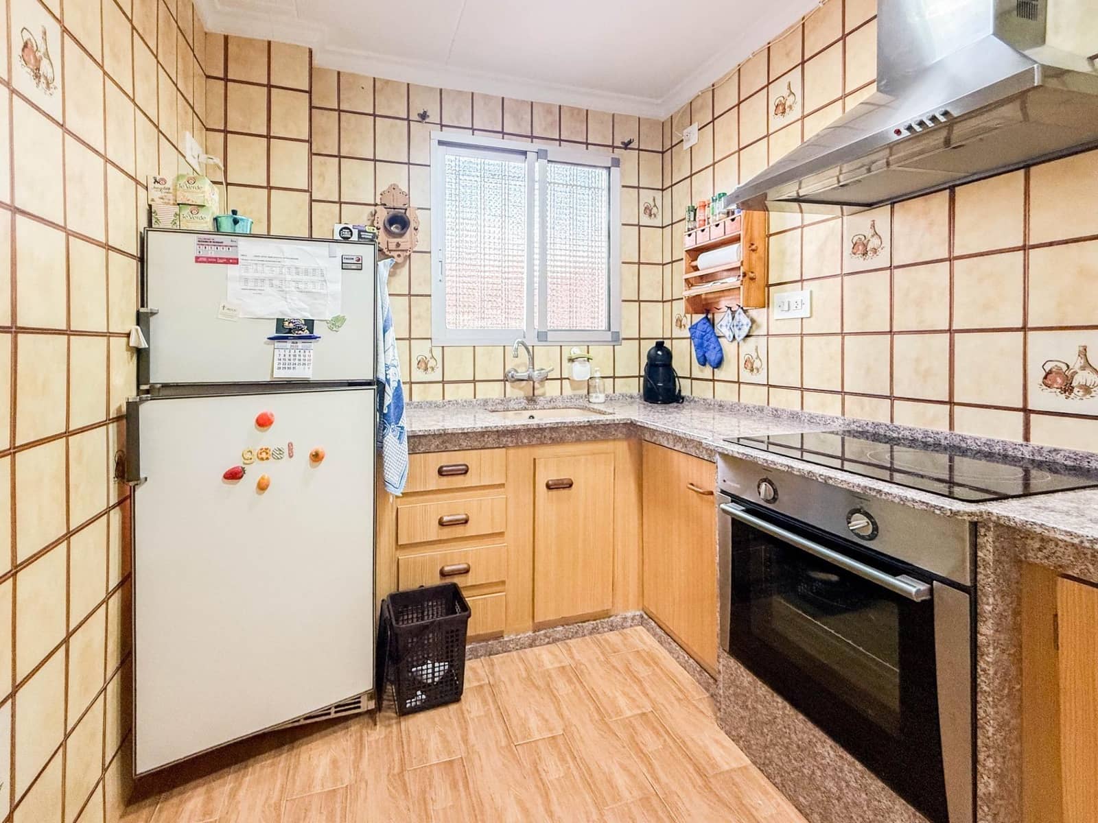6 bedroom Villa for sale in Sellent with garage - € 199,000 (Ref: 9867352)