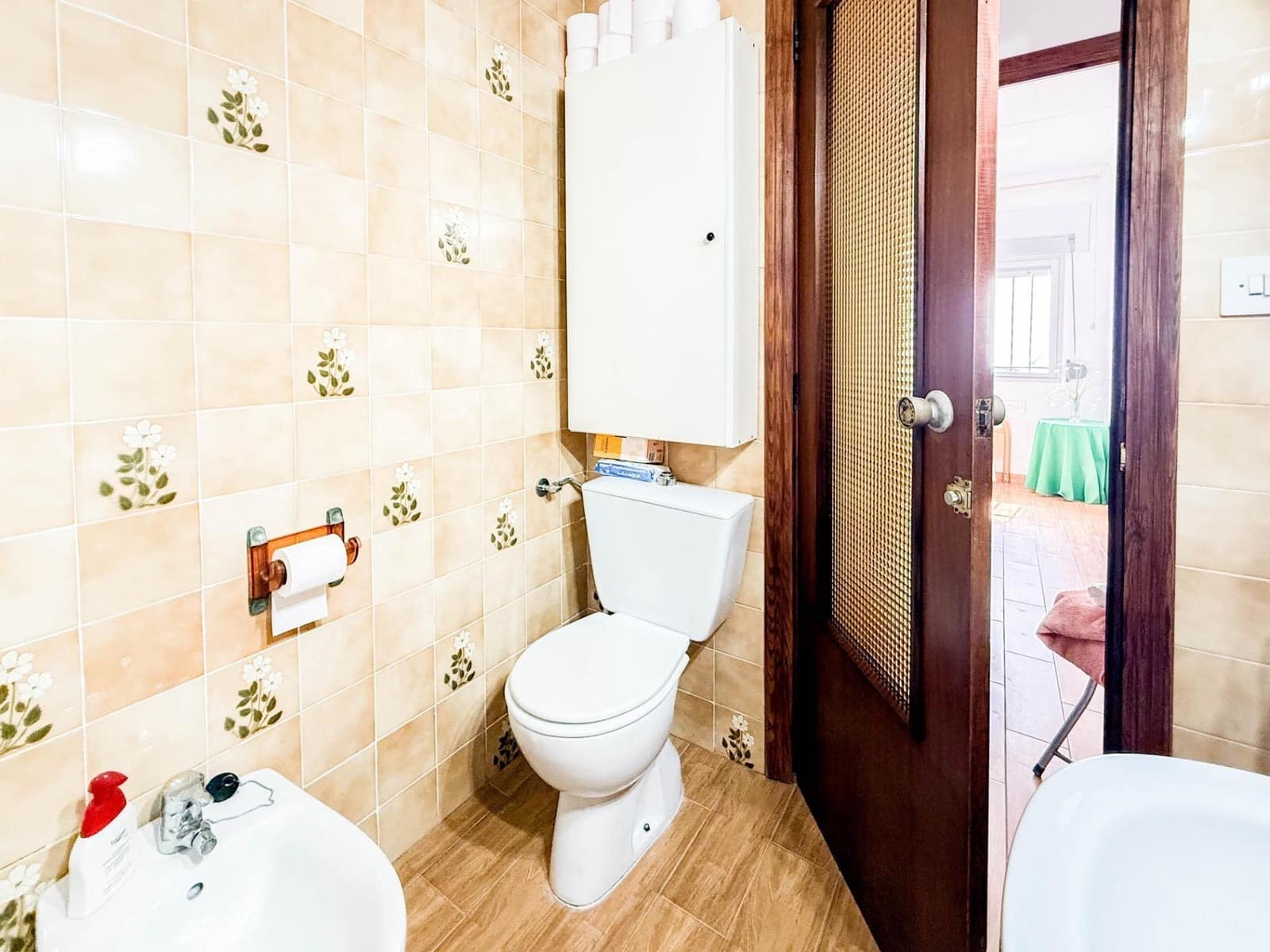 6 bedroom Villa for sale in Sellent with garage - € 199,000 (Ref: 9867352)