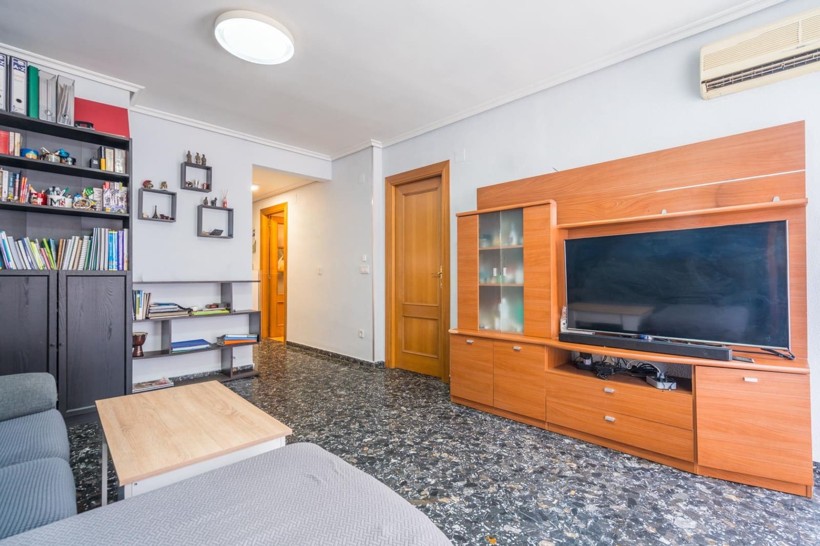 2 soveværelse Lejlighed til salg i Valencia by - € 295.000 (Ref: 9867356)