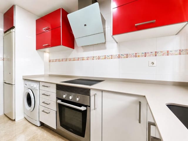 4 slaapkamer Flat te koop in Malilla, Valencia stad - € 330.000 (Ref: 9867357)