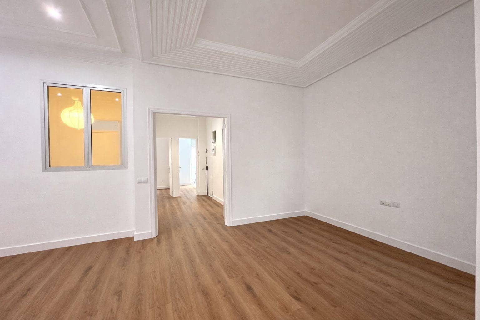 3 bedroom Flat for rent in Valencia city - € 1,200 (Ref: 9934410)