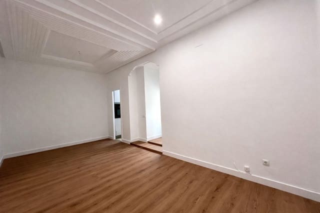 3 quarto Apartamento para arrendar em Russafa, Valência cidade - 1 200 € (Ref: 9934410)