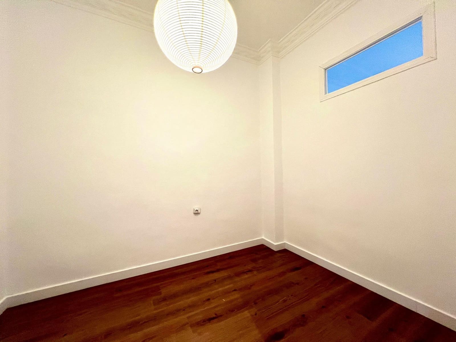 3 bedroom Flat for rent in Valencia city - € 1,200 (Ref: 9934410)