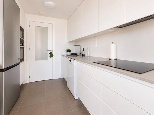 3 makuuhuone Asunto vuokrattavana paikassa Malilla, Valencia kaupunki mukana uima-altaan - 1 750 € (Ref: 9934411)