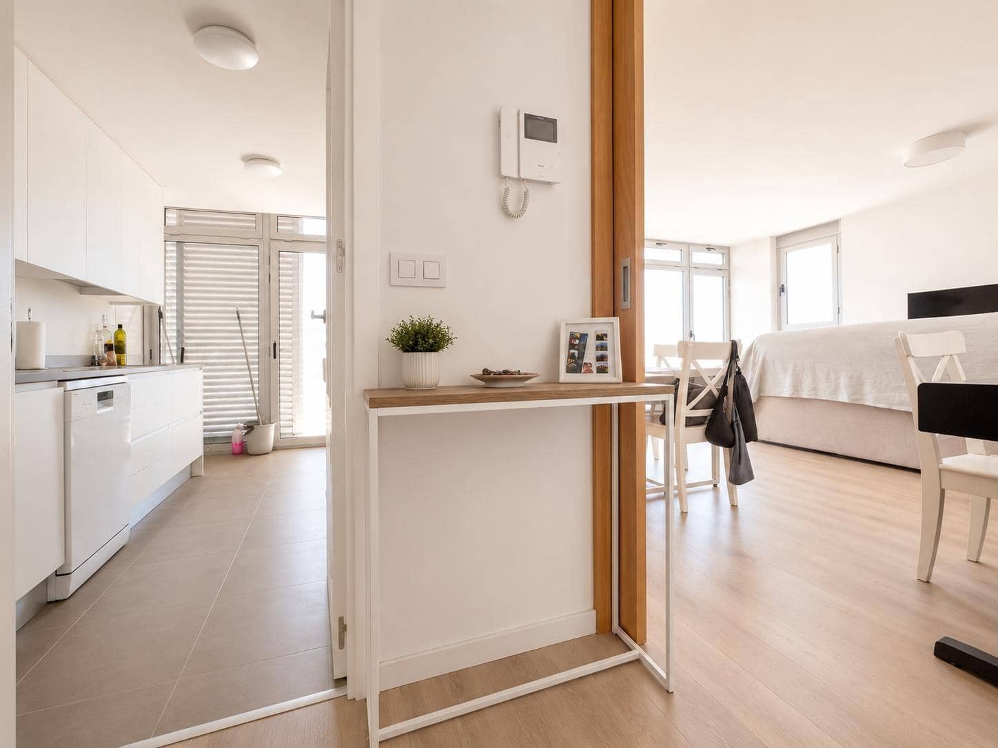 3 makuuhuone Asunto vuokrattavana paikassa Valencia kaupunki mukana uima-altaan - 1 750 € (Ref: 9934411)