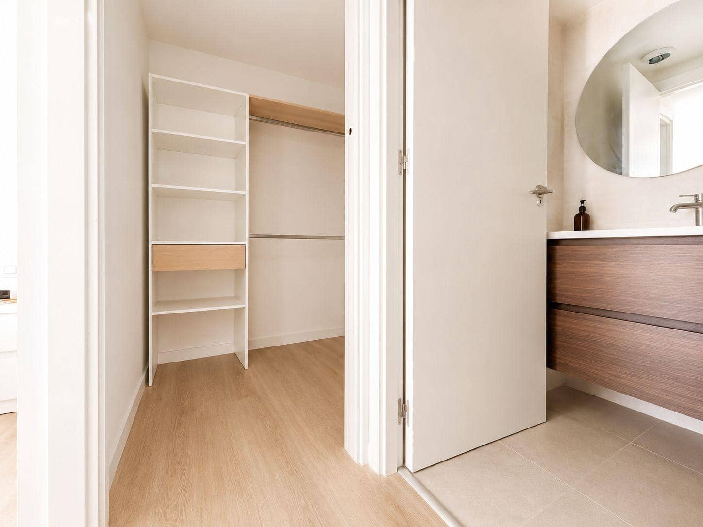 3 makuuhuone Asunto vuokrattavana paikassa Valencia kaupunki mukana uima-altaan - 1 750 € (Ref: 9934411)
