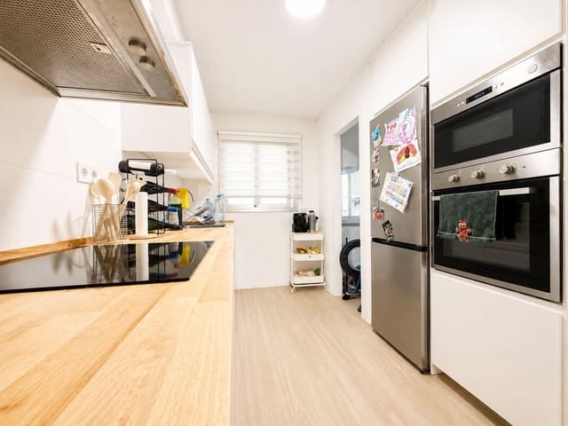 3 soveværelse Lejlighed til salg i Malilla, Valencia by - € 329.500 (Ref: 9934413)