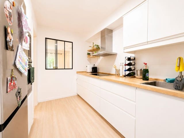 3 soveværelse Lejlighed til salg i Malilla, Valencia by - € 329.500 (Ref: 9934413)