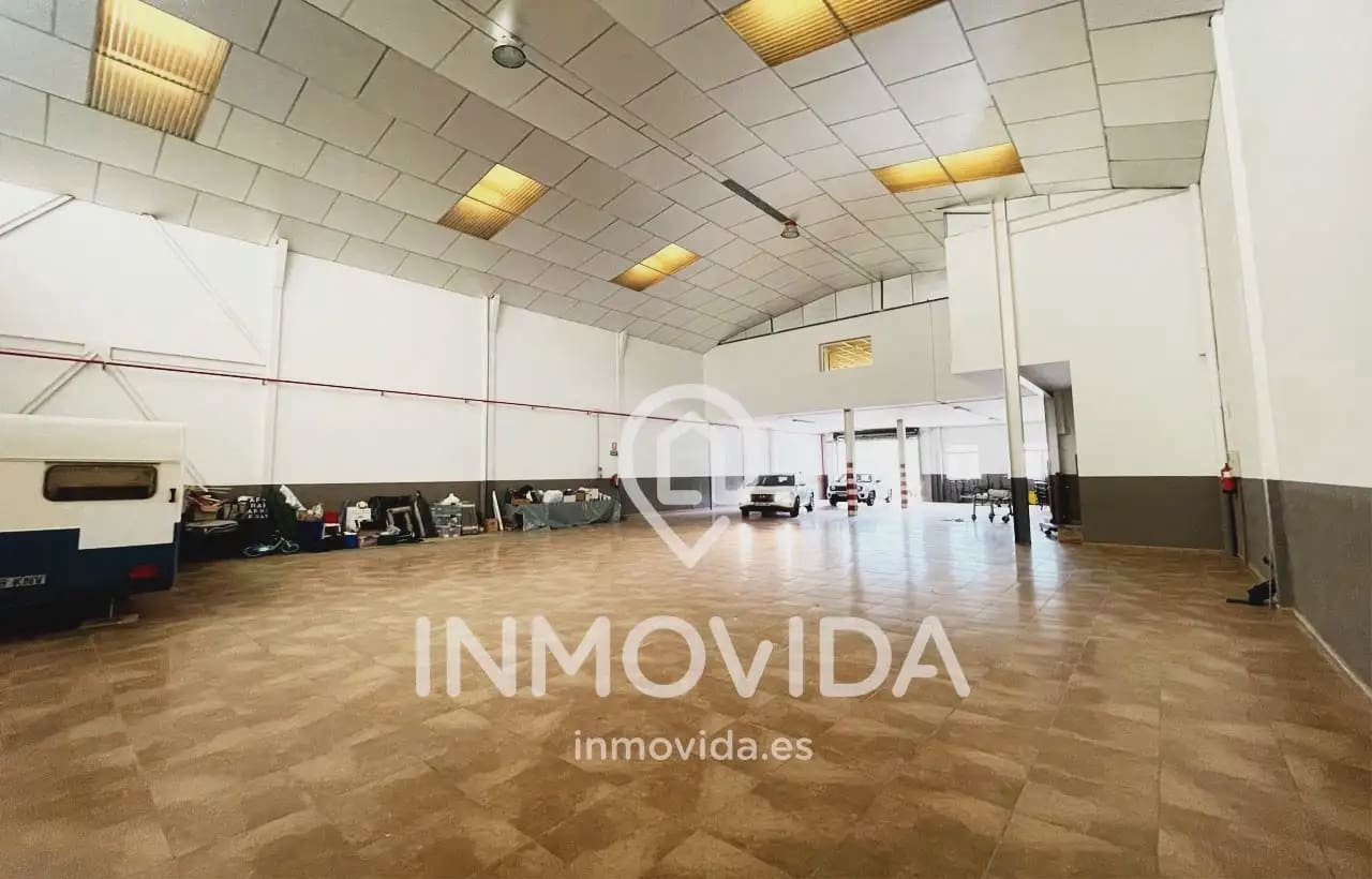 Kommersiell till salu i Novele / Novetle - 250 000 € (Ref: 9879287)