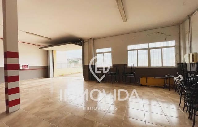 Kommersiell till salu i Novelé / Novetlè - 250 000 € (Ref: 9879287)