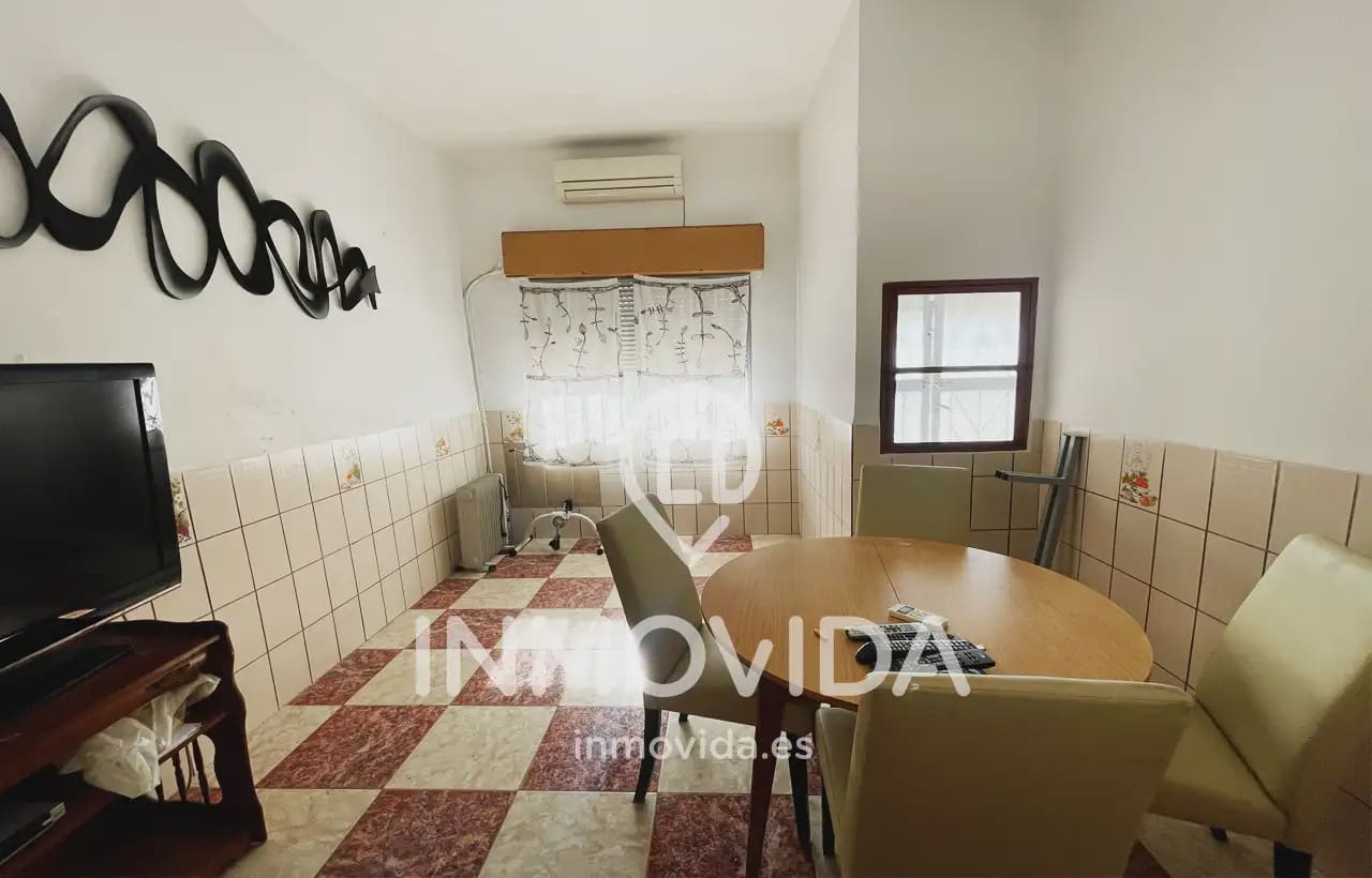 5 soveværelse Byhus til salg i Manuel med garage - € 135.000 (Ref: 9879288)