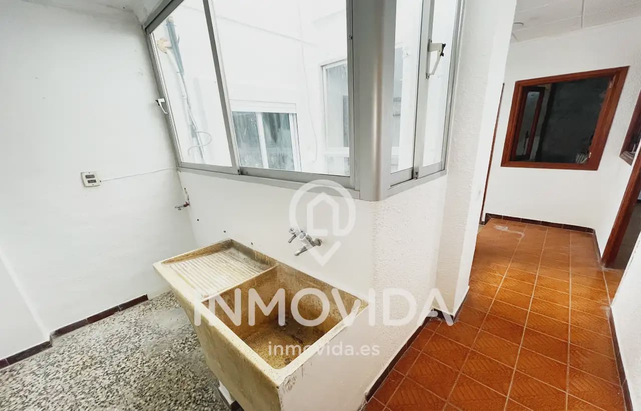 5 soveværelse Byhus til salg i Manuel med garage - € 135.000 (Ref: 9879288)