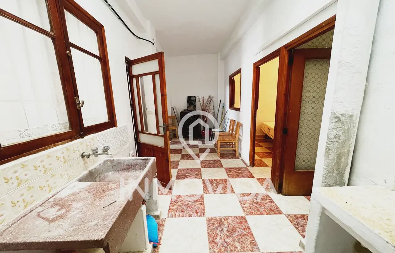 5 soveværelse Byhus til salg i Manuel med garage - € 135.000 (Ref: 9879288)