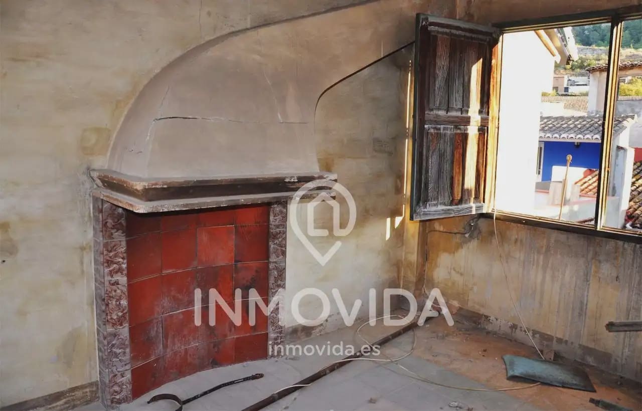 Townhouse for sale in Xativa - € 53,000 (Ref: 9879291)