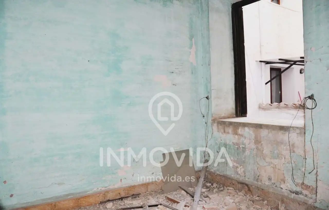 Townhouse for sale in Xativa - € 53,000 (Ref: 9879291)
