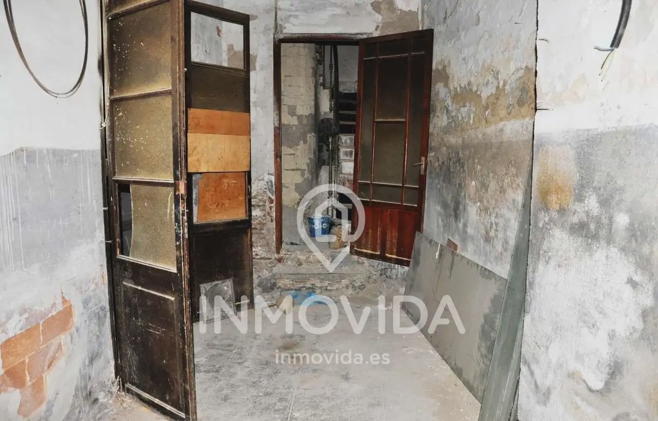 Townhouse for sale in Xativa - € 53,000 (Ref: 9879291)
