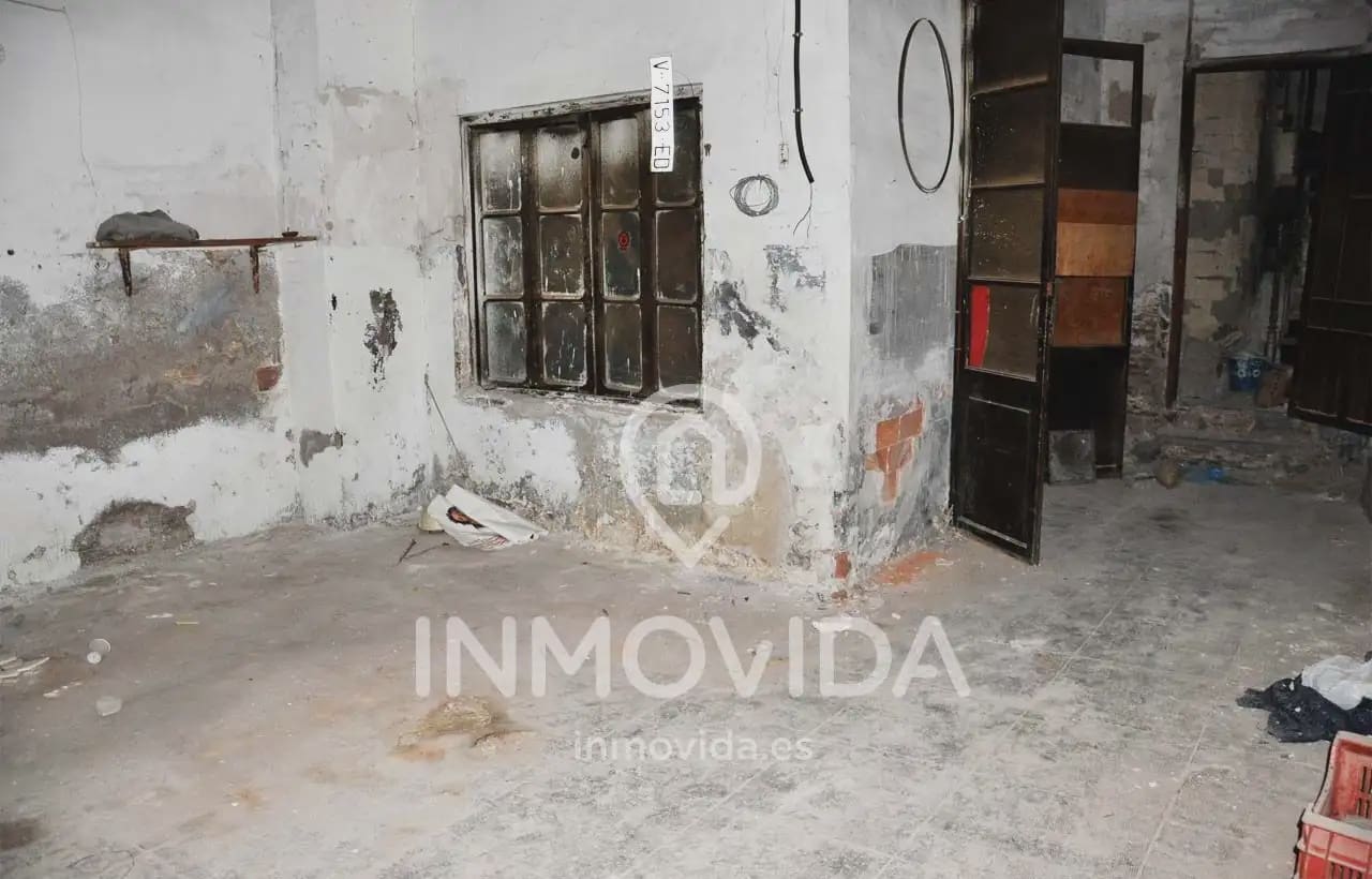 Townhouse for sale in Xativa - € 53,000 (Ref: 9879291)