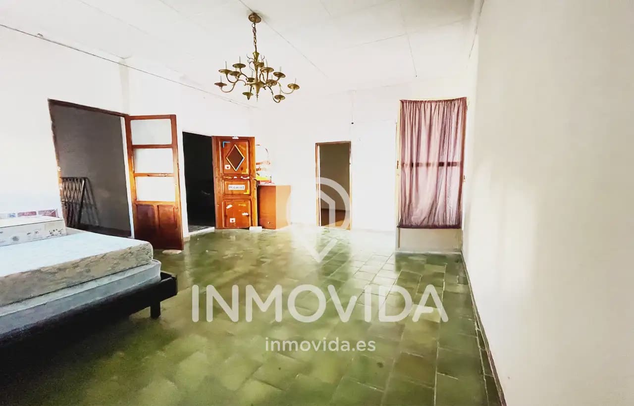 5 sovrum Hus till salu i L'Alcudia de Crespins med garage - 168 000 € (Ref: 9879292)
