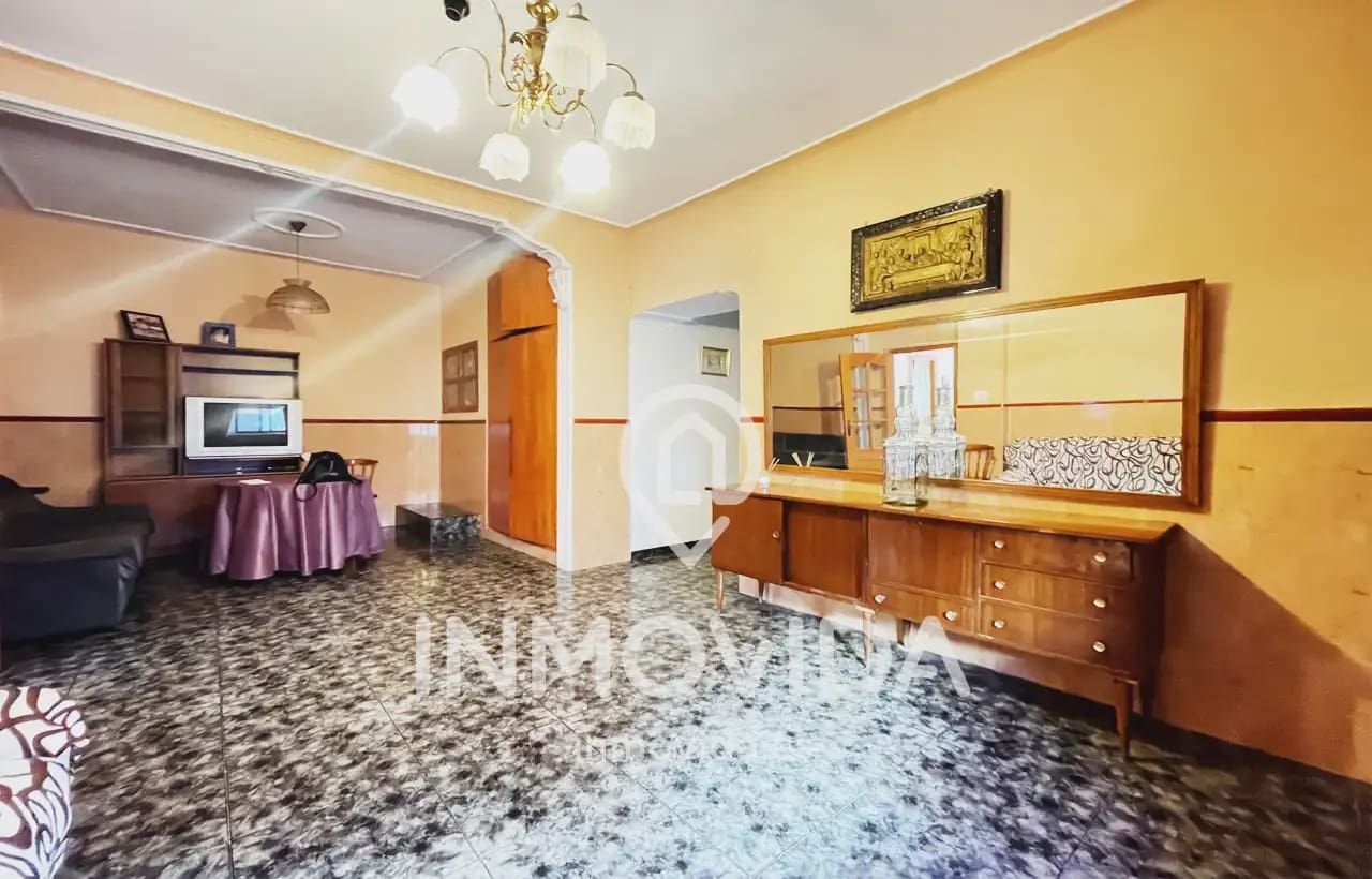 5 sovrum Hus till salu i L'Alcudia de Crespins med garage - 168 000 € (Ref: 9879292)
