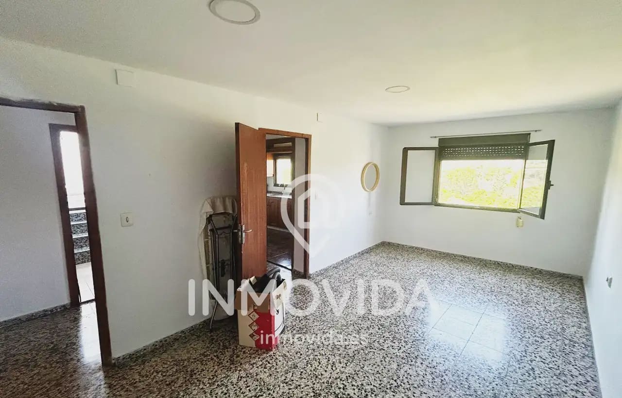 5 soverom Hus til salgs i Manuel med garasje - € 135 000 (Ref: 9879296)