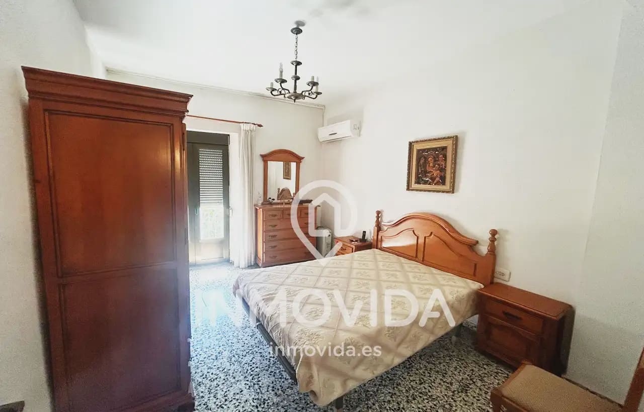 5 soverom Hus til salgs i Manuel med garasje - € 135 000 (Ref: 9879296)