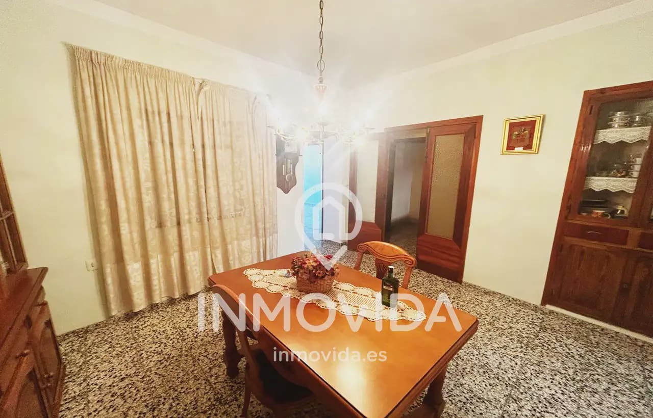 5 soverom Hus til salgs i Manuel med garasje - € 135 000 (Ref: 9879296)